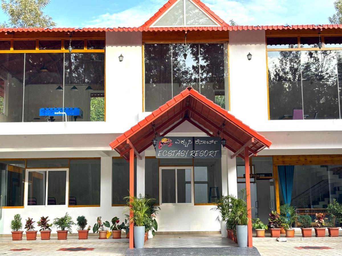 Ecstasy Tent Stay With Swimming Pool & Common Washroom Chikmagalur Exterior photo